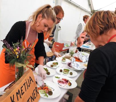 Tekmovanje kuharjev amaterjev v pripravi zdravih jedi (solat) 12